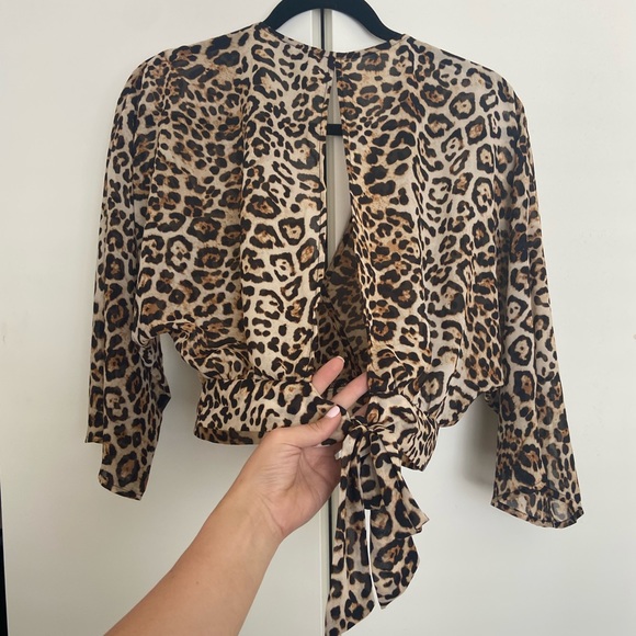 Forever 21 Open Back Tie Leopard Shirt - Picture 4 of 6